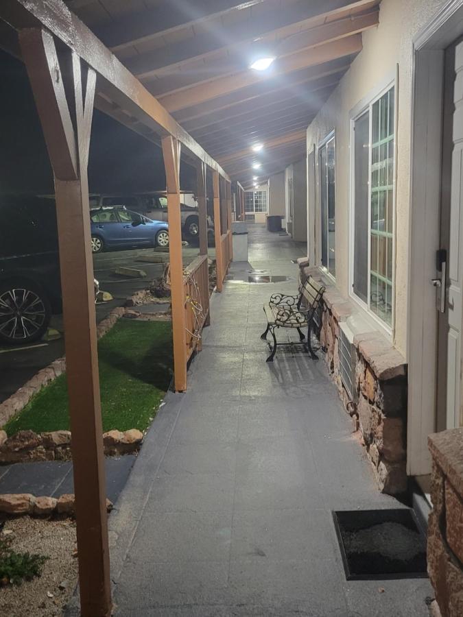 Townhouse Motel Бішоп Екстер'єр фото